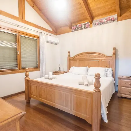 Luna- Pool With Jacuzzi By The Villa