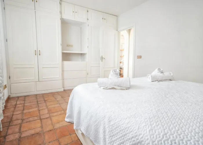 Luna- Pool With Jacuzzi By The Willa Estepona