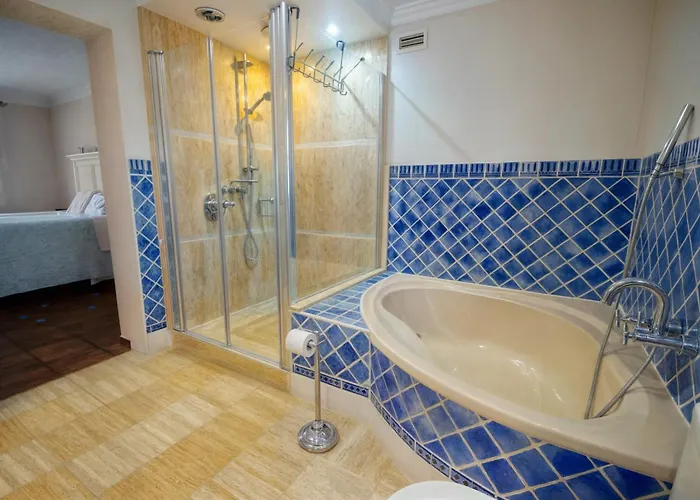 Luna- Pool With Jacuzzi By The 别墅 *