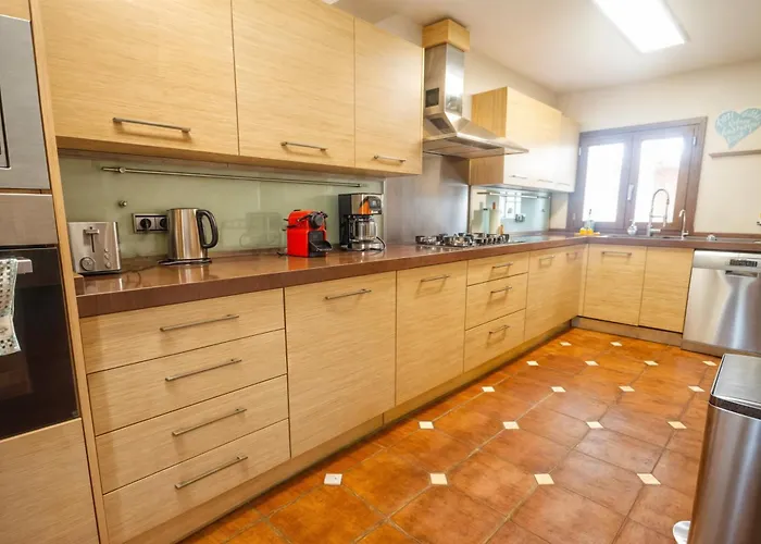 Luna- Pool With Jacuzzi By The 别墅 埃斯特波纳