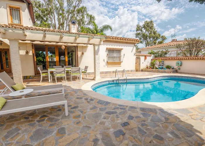 فيلة Luna- Pool With Jacuzzi By The